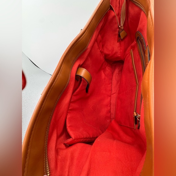 Adrienne Vittadini Large Signature Tote Bag - Picture 4 of 9